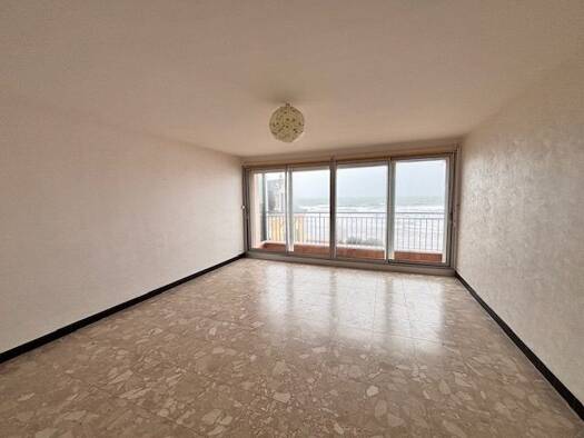 Appartement à louer 1 038 € 3 pièces 2 chambres 73 m² RDC Les Sables-d'Olonne 85100