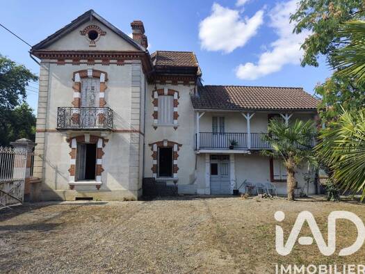 Maison à vendre 87 000 € 6 pièces 3 chambres 202 m² 1 211 m² de terrain Castelnau-Rivière-Basse 65700