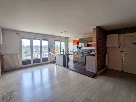 Appartement à louer 967 € 3 pièces 2 chambres 64,3 m² RDC Bourges 18000