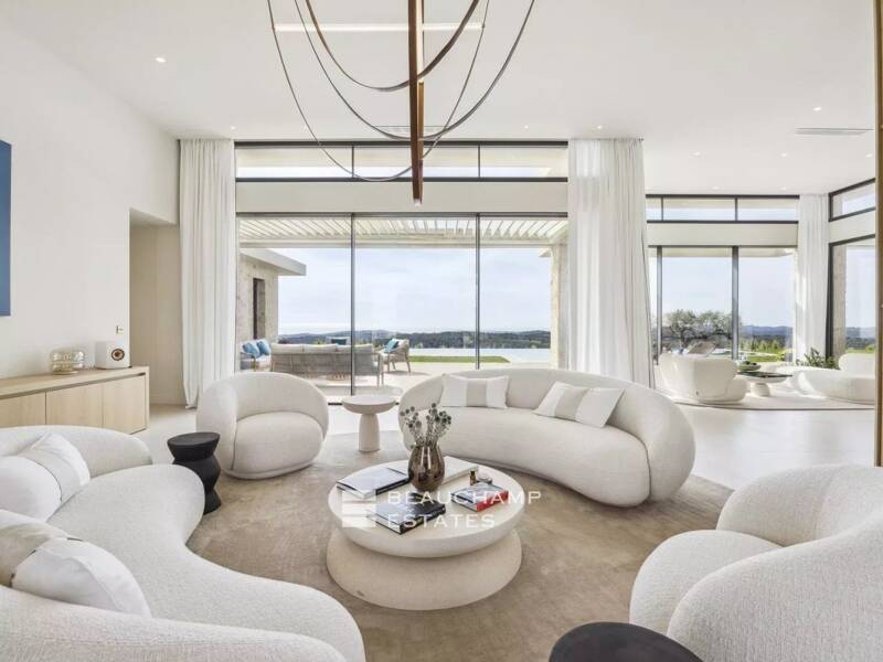 Maison à vendre, 575m², ROQUEFORT LES PINS