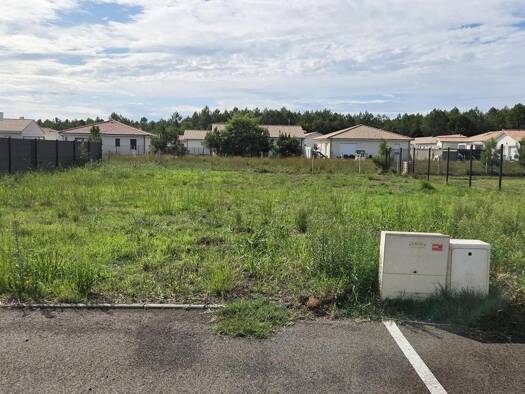 Terrain constructible viabilisé à vendre 115 000 € 520 m² de terrain Parentis-en-Born 40160