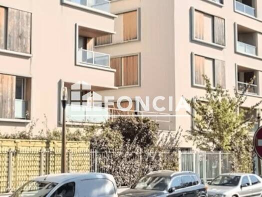 Appartement à louer 1 117 € 3 pièces 2 chambres 79,2 m² 3ème étage Ile de France Les Ulis 91940