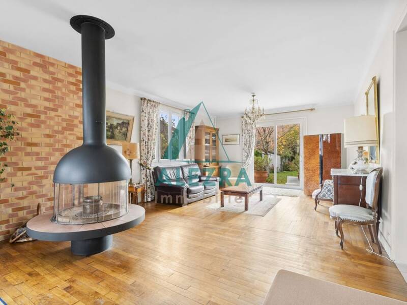 Maison à vendre, 180m², LE MESNIL LE ROI