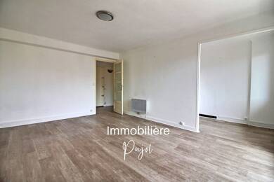Appartement à louer 610 € 1 pièce 34,6 m² 3ème étage Hôtel de Ville Marseille 2ème 13002