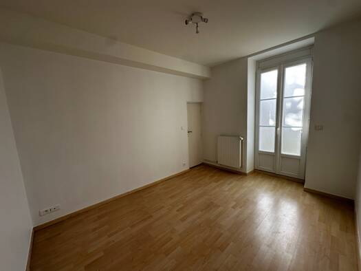 Espace bureau à louer 650 € 12 m² de bureaux divisible Milly-la-Forêt 91490