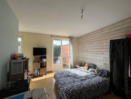 Appartement à louer 320 € 1 pièce 27,1 m² 1er étage dès le 25/05/2026 Nord Saint-Yrieix-la-Perche 87500