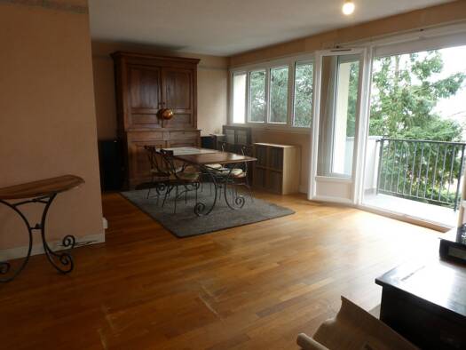 Appartement à vendre 230 000 € 4 pièces 2 chambres 67 m² RDC/1 Les Pierres Beurres Verrières-le-Buisson 91370
