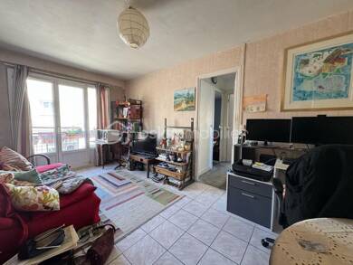 Appartement à vendre 70 000 € 3 pièces 2 chambres 50 m² Étage 1/2 Centre Ville-Cathédrale Évreux 27000