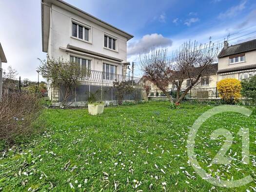 Maison à louer 1 800 € 7 pièces 5 chambres 123,4 m² 421 m² de terrain Deuil-la-Barre 95170