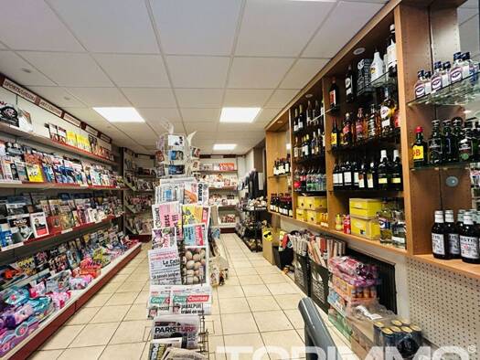 Boutique à vendre Fonds de commerce 164 900 € 122 m² de surface de vente Centre Ville Saint-Dié-des-Vosges 88100