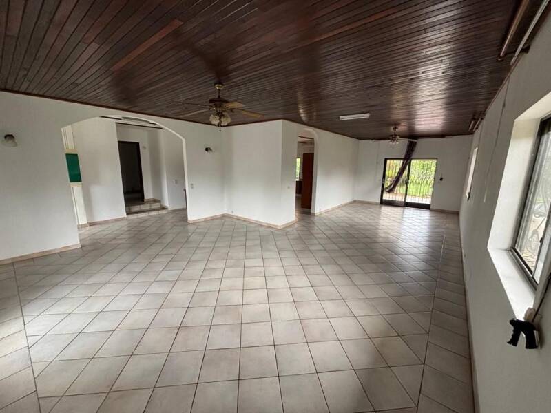 Maison à louer, 194m², MACOURIA