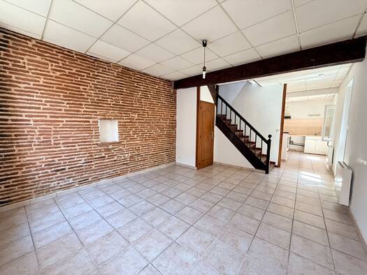 Duplex à vendre 120 000 € 2 pièces 1 chambre 76,32 m² Étage 1/2 Saint-Sulpice-la-Pointe 81370