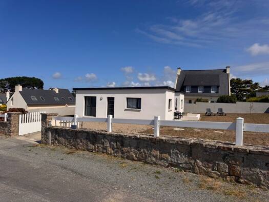 Maison de plain-pied à vendre 343 200 € 5 pièces 4 chambres 100 m² 701 m² de terrain Saint-Pabu 29830
