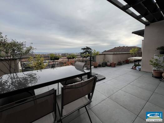 Appartement à vendre 340 000 € 4 pièces 3 chambres 82,8 m² Étage 3/3 Tournon-sur-Rhône 07300