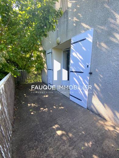 Appartement à louer 742 € 3 pièces 2 chambres 57 m² Étage 1/2 Sud Chabeuil 26120