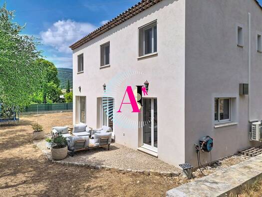 Maison à vendre - Première occupation 698 000 € 5 pièces 4 chambres 116 m² 772 m² de terrain Grasse 06130