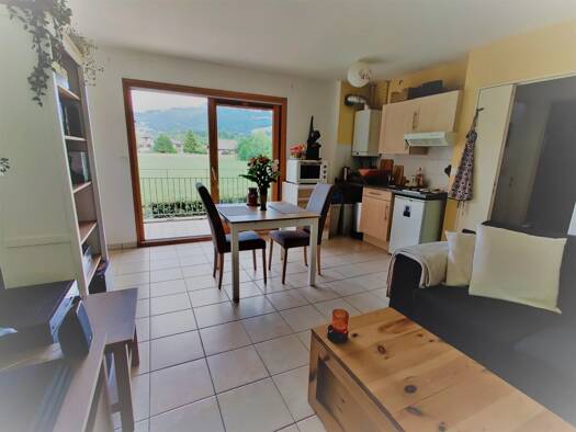 Appartement à louer 679 € 2 pièces 1 chambre 37,6 m² 1er étage Burdignin 74420