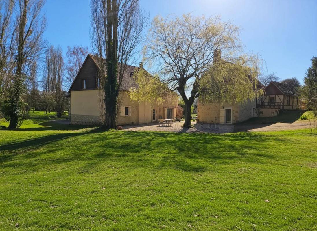 Maison à vendre, 401m², SAINT COSME EN VAIRAIS