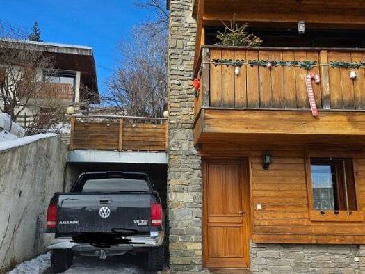 Maison à vendre 556 000 € 7 pièces 3 chambres 98 m² 342 m² de terrain Uvernet Fours 04400