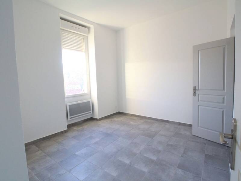 Maison à louer, 34m², MARSEILLE 3E