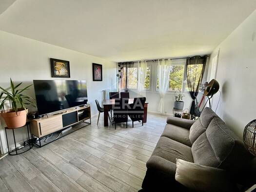 Appartement à vendre 169 600 € 3 pièces 2 chambres 65 m² RDC/6 Nord Les Clayes-sous-Bois 78340