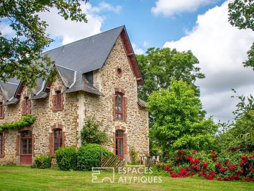Maison à vendre 549 000 € 12 pièces 8 chambres 300 m² 2 200 m² de terrain Mouchamps 85640