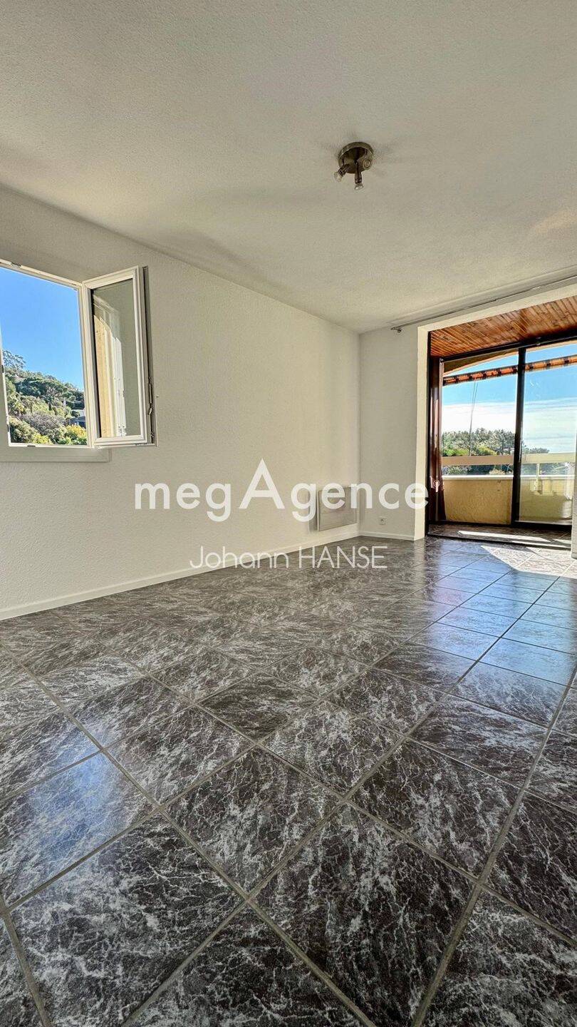 Maison à vendre, 46m², LA CROIX VALMER