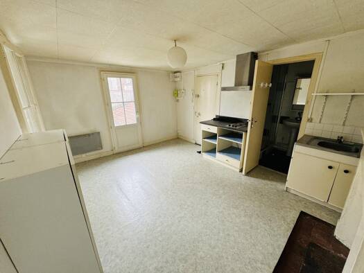 Appartement à vendre 81 000 € 2 pièces 1 chambre 41 m² Étage 3/3 XIV Juillet Pau 64000