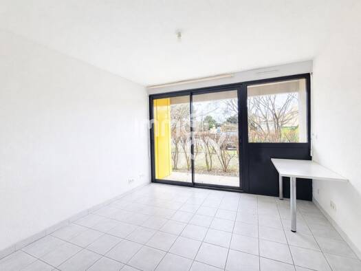 Appartement à louer - logement étudiant 420 € 1 pièce 20 m² RDC/2 Convention Narbonne 11100