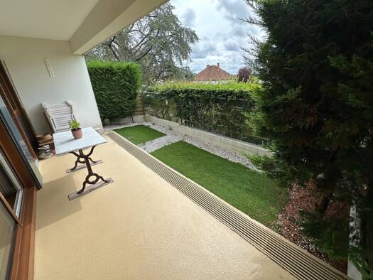 Appartement à vendre 109 000 € 3 pièces 2 chambres 74 m² RDC Gien 45500