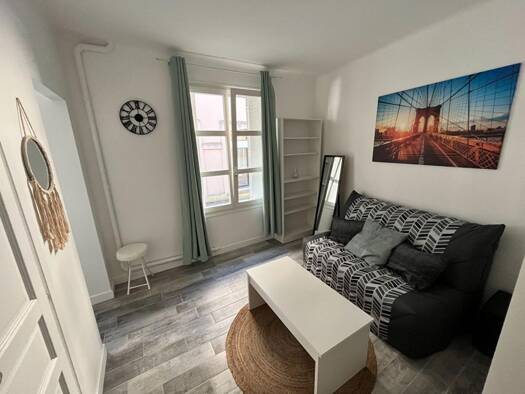 Appartement à louer 380 € 1 pièce 17,9 m² 1 étages Plateau Laon 02000