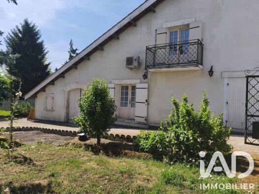 Maison à vendre 157 500 € 3 pièces 2 chambres 111 m² 849 m² de terrain Salles-d'Angles 16130