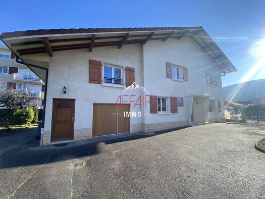 Maison à vendre 660 000 € 6 pièces 4 chambres 152 m² Gaillard 74240