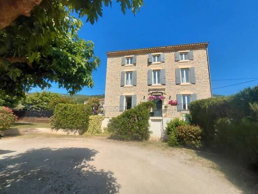 Maison à vendre 350 000 € 6 pièces 4 chambres 151 m² 748 m² de terrain La Voulte-sur-Rhône 07800