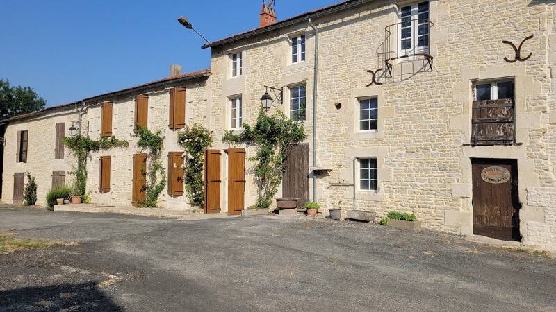 Maison à vendre, 200m², MAUZE SUR LE MIGNON