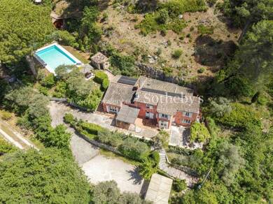 Maison à louer - Neuf 4 450 € 5 pièces 4 chambres 170 m² 3 150 m² de terrain Aix en Provence 13100