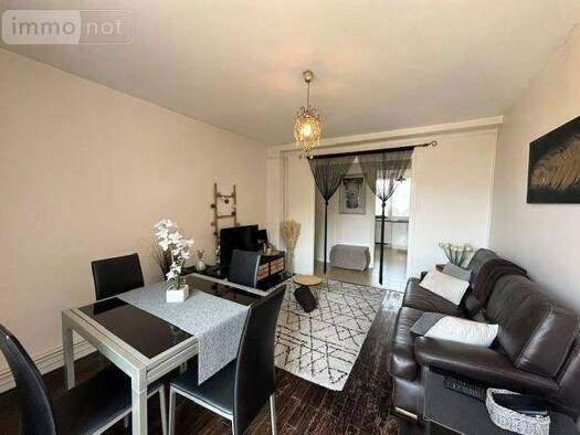 Appartement à vendre 190 000 € 3 pièces 2 chambres 53 m² Étage 4/4 Laurier-Merande Chambéry 73000