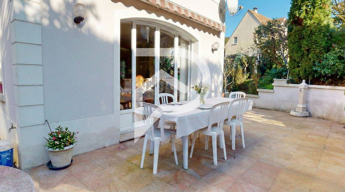 Maison à vendre, 231m², L'ETANG LA VILLE