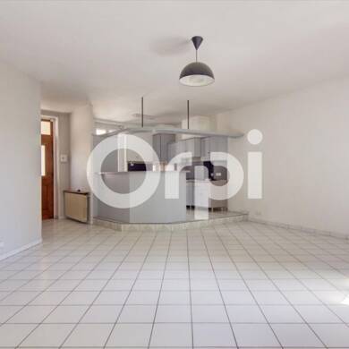 Appartement à vendre 89 000 € 3 pièces 2 chambres 76 m² Dernier étage, Étage 2/2 Centre Rive-de-Gier 42800