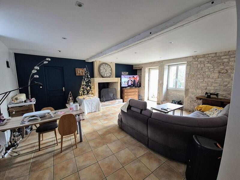 Maison à louer, 250m², SAINTES