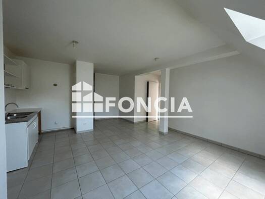 Appartement à louer 566 € 2 pièces 1 chambre 49,1 m² RDC Dreuil-lès-Amiens 80470