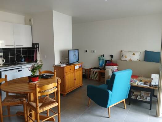 Appartement à vendre 176 550 € 2 pièces 1 chambre 46,8 m² Étage 2/3 Centre Osny 95520
