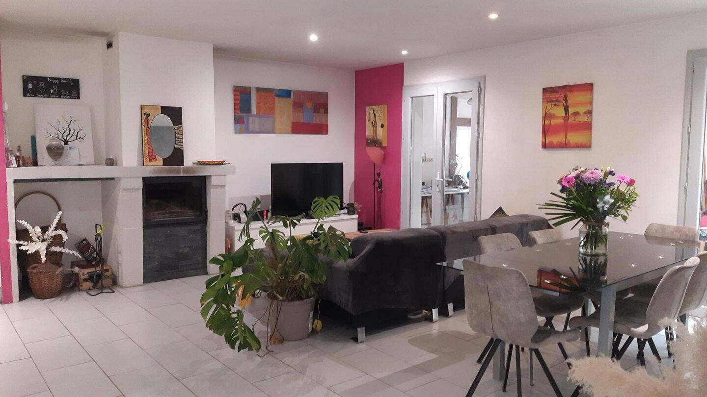 Maison à vendre, 102m², SAINT CAPRAIS DE BORDEAUX
