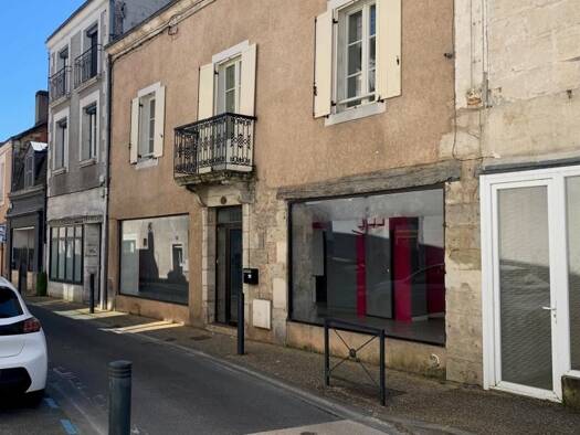 Local commercial à louer 1 030 € 90 m² de surface de vente Les Barris Périgueux 24000