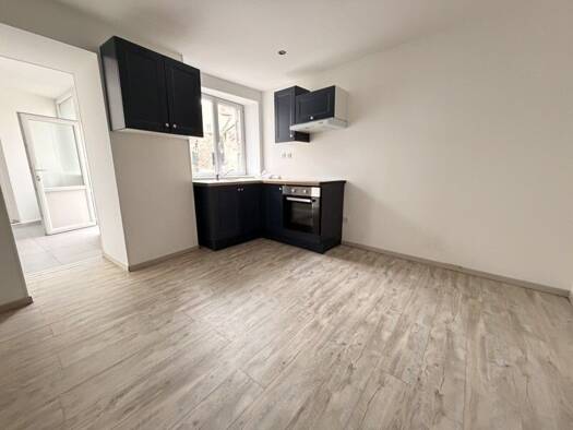 Appartement à louer 480 € 2 pièces 1 chambre 57 m² RDC/1 La Châtre 36400