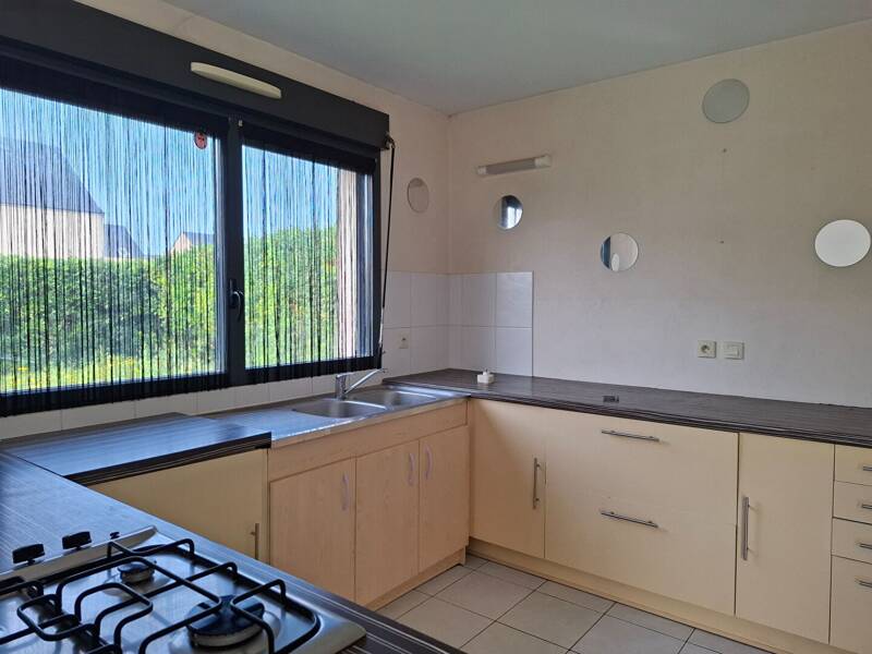 Maison à louer, 83m², GUISSENY