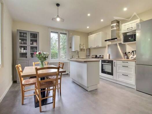 Maison à vendre 231 800 € 4 pièces 2 chambres 75,5 m² 490 m² de terrain Morier-Rigny-Pont Volant-Joué Centre Joué-lès-Tours 37300