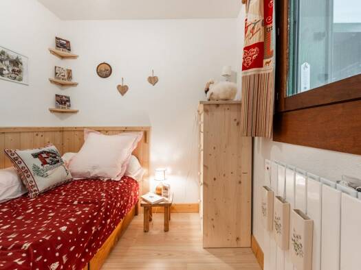 Appartement à vendre 195 000 € 2 pièces 1 chambre 24 m² RDC/2 Demi-Quartier 74120