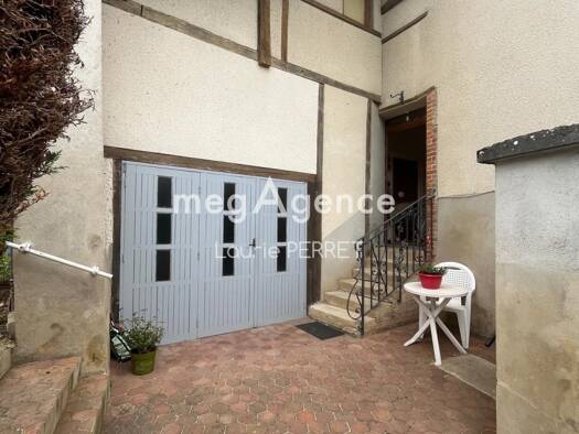 Maison à vendre 105 000 € 7 pièces 4 chambres 181 m² 290 m² de terrain Seignelay 89250