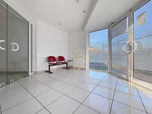 Local d'activités à vendre 499 000 € 178 m² d'espace de stockage Berry Blagnac 31700